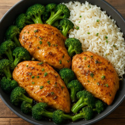 Entree: United States – Garlic-Sautéed Chicken Breast with Broccoli and Basmati Rice (One-Pan) recipe