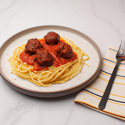 Entrée: Italy – Spaghetti e Polpette (Spaghetti and Meatballs) recipe