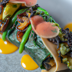 Entrée: United States – Spinach and Tomato Wraps with Maitake Mushrooms recipe