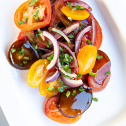 Salad: United States – Heirloom Tomato and Red Onion Salad recipe