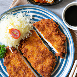 Entrée: South Korea – 돈까스 ▶ Donkkaseu (Breaded Pork Cutlet) recipe