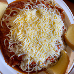 Entrée: United States – Cincinnati Four-Way Spaghetti with Chili, Cheese, and Onions recipe
