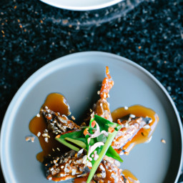 Appetizer: China – 酱油蒜香芝麻鸡翅 ▶ Jiàngyóu suàn xiāng zhīma jīchì (Soy-Garlic Sesame Chicken Wings) recipe