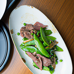 Entrée: China – 广式牛肉炒雪豆 ▶ Guǎng shì niúròu chǎo xuě dòu (Cantonese Beef Stir-Fried with Snow Peas) recipe