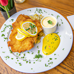 Entrée: Austria – Wiener Schnitzel (Viennese Schnitzel) recipe
