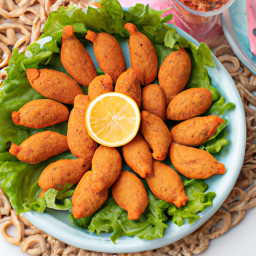 Entree: Turkey – Southeastern Anatolia – Mercimek köftesi (Red lentil and bulgur patties) recipe