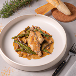 Entrée: United States – Chicken Thigh and Mushroom Casserole recipe