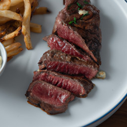 Entrée: United States – Sirloin Steak with Fries recipe