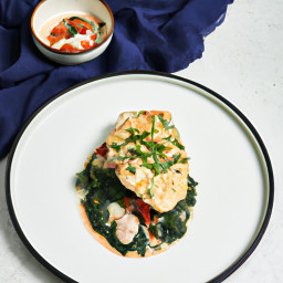 Chicken and Spinach Sauté with Tomato-Garlic Sauce recipe