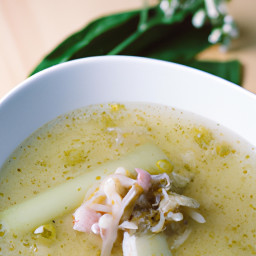 Entrée: United States – Woodland Barley Broth with Leek and Fennel recipe