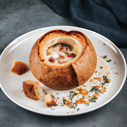 Entrée: United States – New England Clam Chowder Bread Bowl recipe
