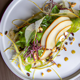 Salad: France – Salade de Frisée, Fenouil et Poire (Curly Endive, Fennel and Pear Salad) recipe