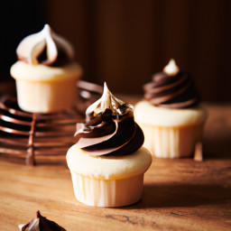 Dessert: United States – Vanilla Cupcakes with Chocolate Buttercream recipe