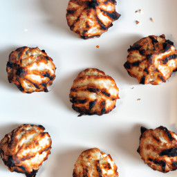 Dessert: United States – Chewy Coconut Macaroons with Chocolate Dip recipe