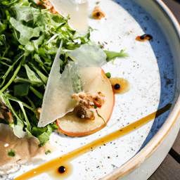 Salad: United States – Fennel-Arugula Pear Crunch Salad recipe